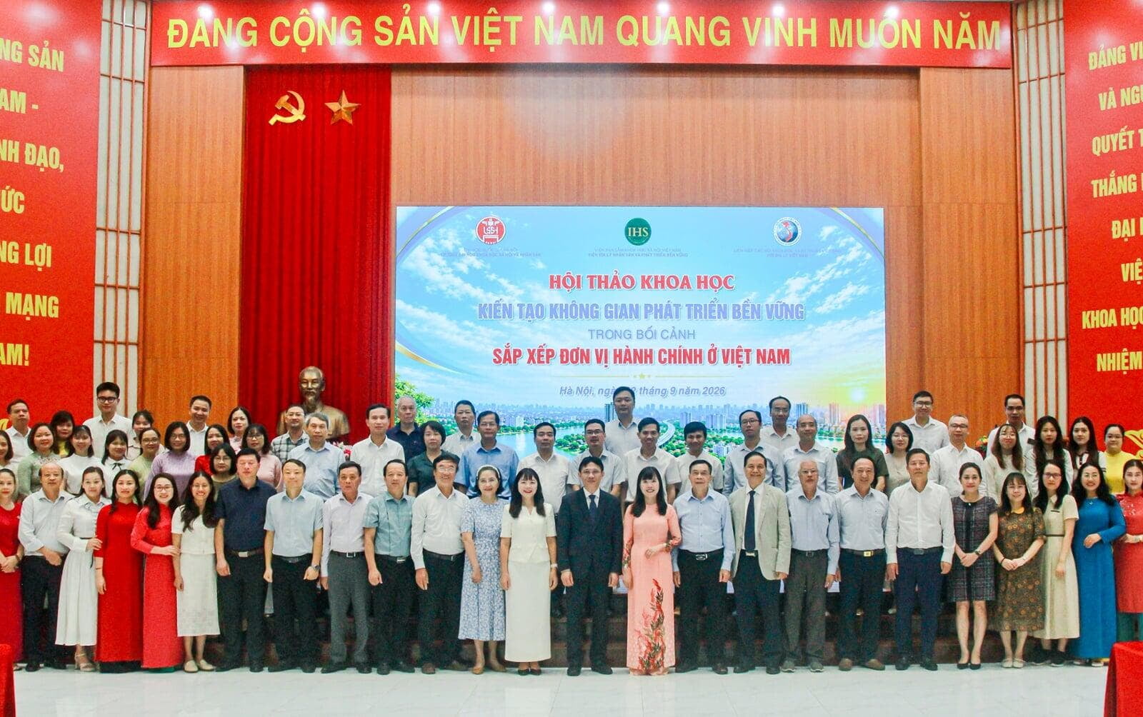 Thay đổi địa giới, đổi mới quản trị và kiến tạo không gian phát triển bền vững