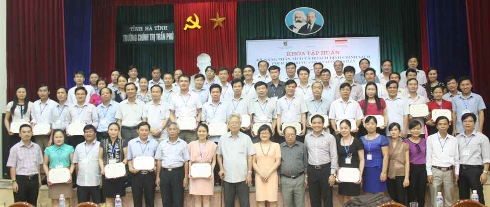 Khóa tập huấn Kỹ năng phân tích và Hoạch định chính sách T8/2014